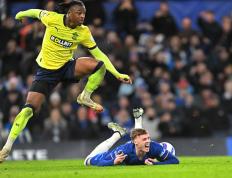 IM体育网页版登录入口-切尔西客场大胜南安普顿，重登积分榜前列的简单介绍