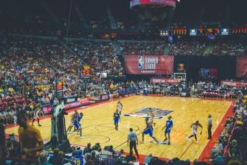 IM体育-里昂战术铁幕下的沙特困局，姆巴佩如何化身关键先生锁定胜局