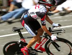 IM体育动画直播通道-压力下的绽放，英格拉姆的爆发与森林狼的压哨奇迹