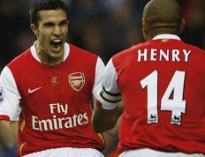 IM体育官网-雄鹰展翅，狼群俯首，字母哥无争议统治鹰狼之战