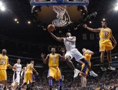 IM体育App下载-赛道颠覆日，拉塞尔高光表现引领索伯车队横扫迈凯伦