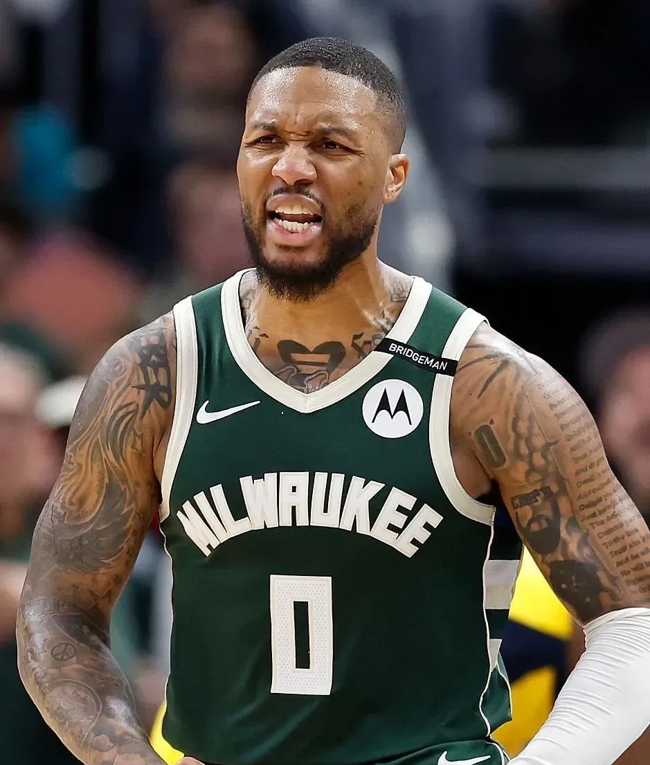 IM体育社区互动入口-凯尔特人鏖战雷霆,利拉德送出助攻