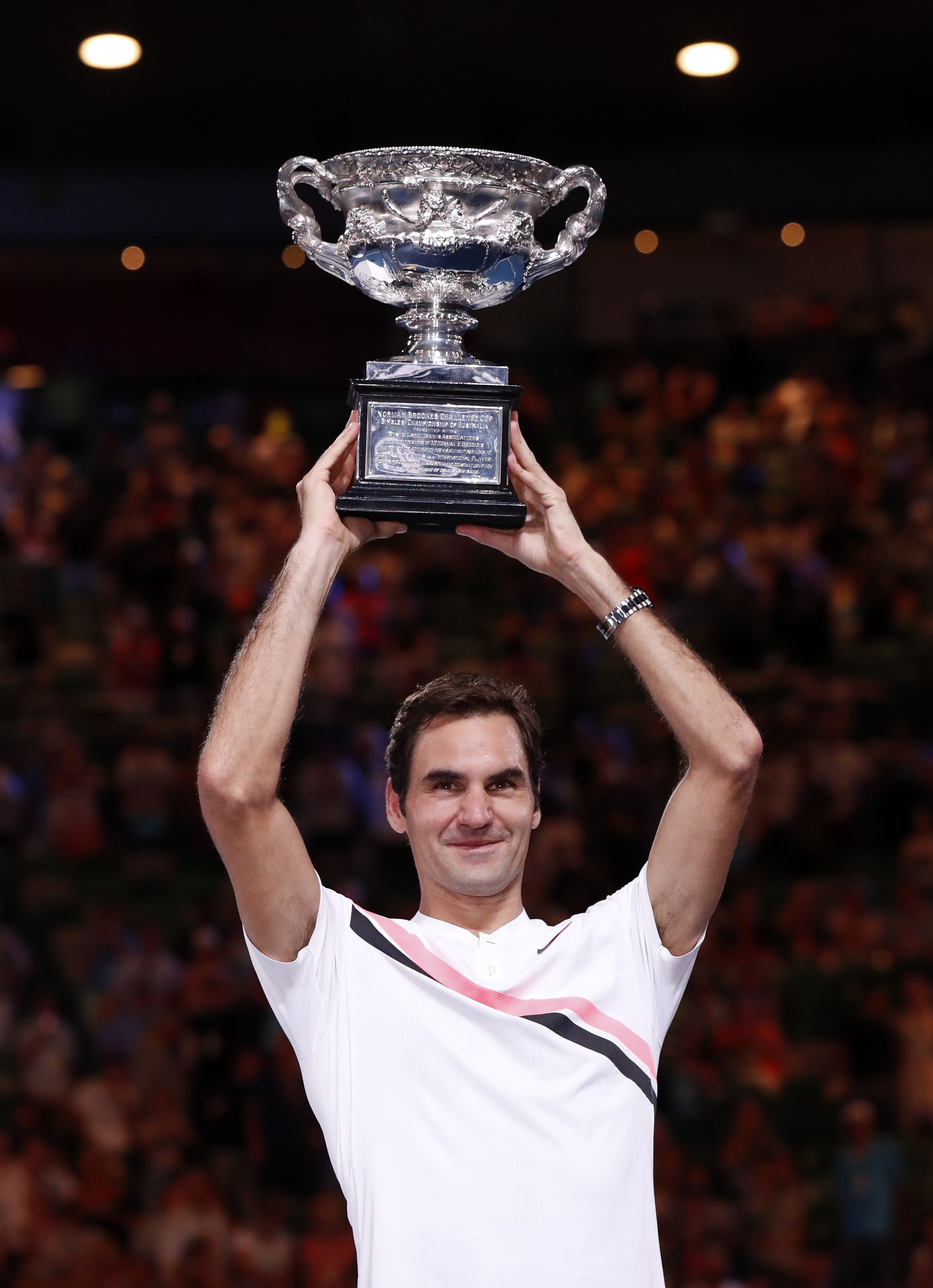 IM体育下载-意大利网球队碾压澳大利亚网球队，费德勒惊艳世界