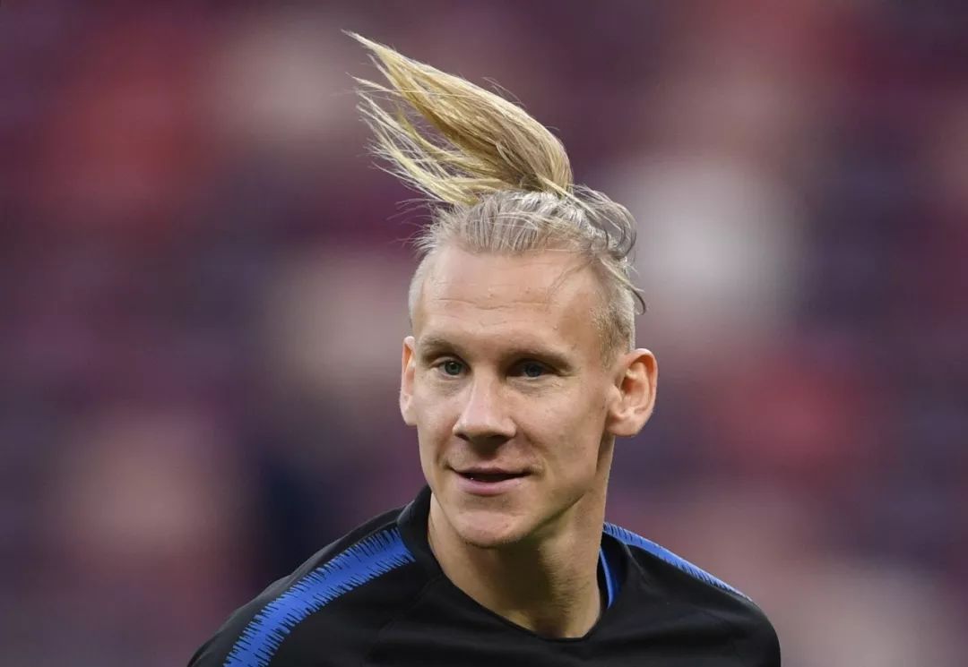 IM体育平台-关于里昂爆冷英格兰,罗本高光表现的信息