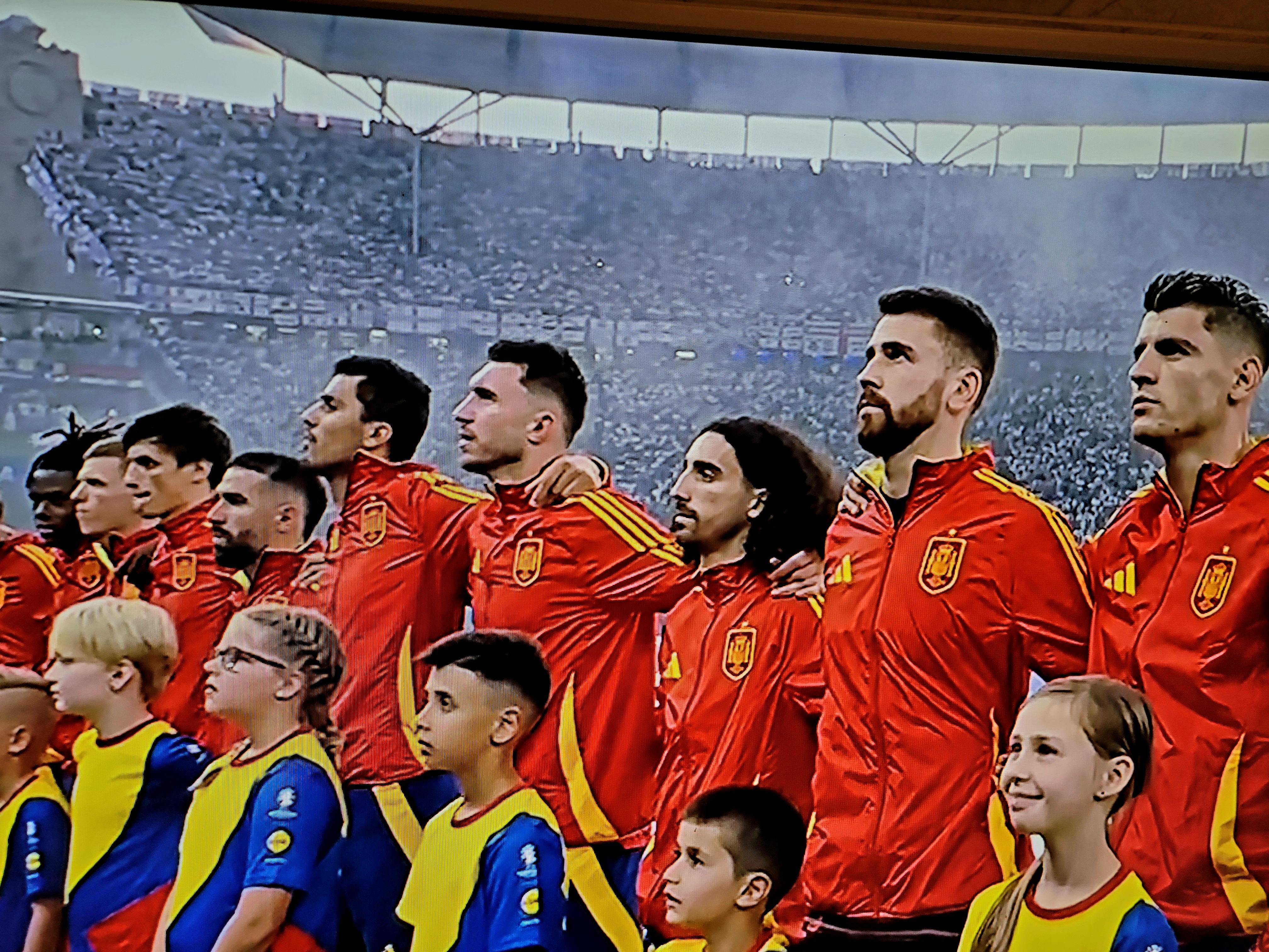 IM体育下载-西班牙球队教练团队的执教方式