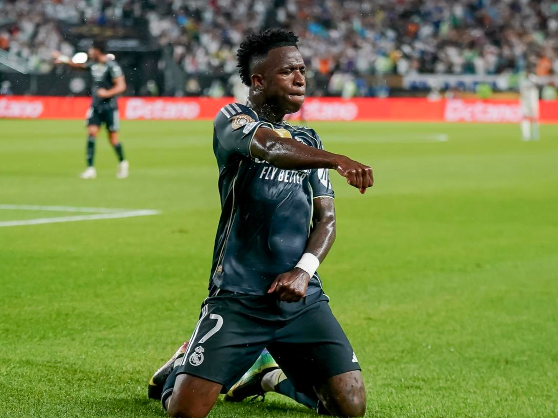 IM体育官方网站-萨尔茨堡五连胜,壮志未酬首次失利的简单介绍