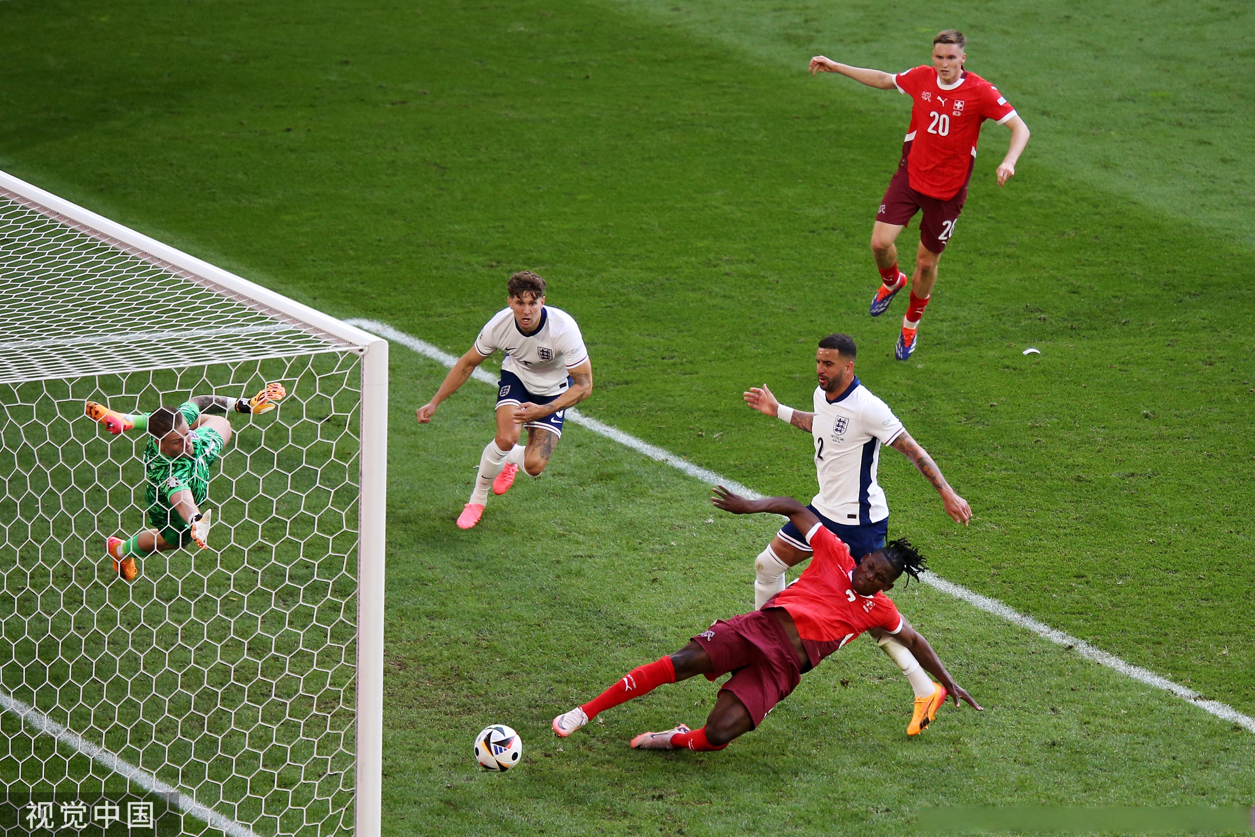 IM体育官方网站-丹麦队决胜卢森堡队，谋求杀入欧洲杯半决赛