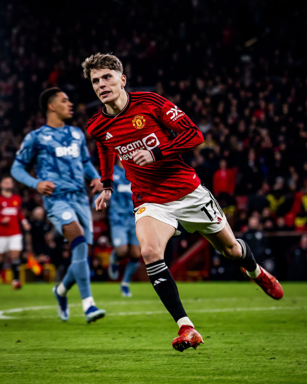 IM体育app-曼联主场逆转,继续向榜首发起冲击的简单介绍