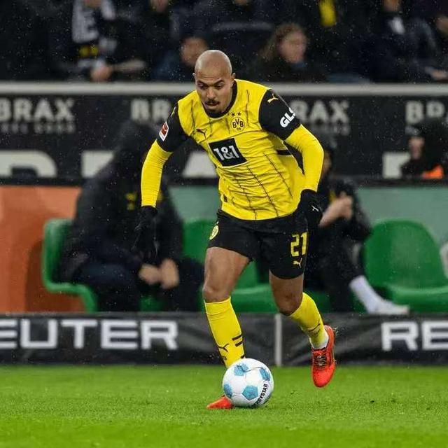 IM体育注册链接-包含多特蒙德老将受伤,球队面临后防困境的词条