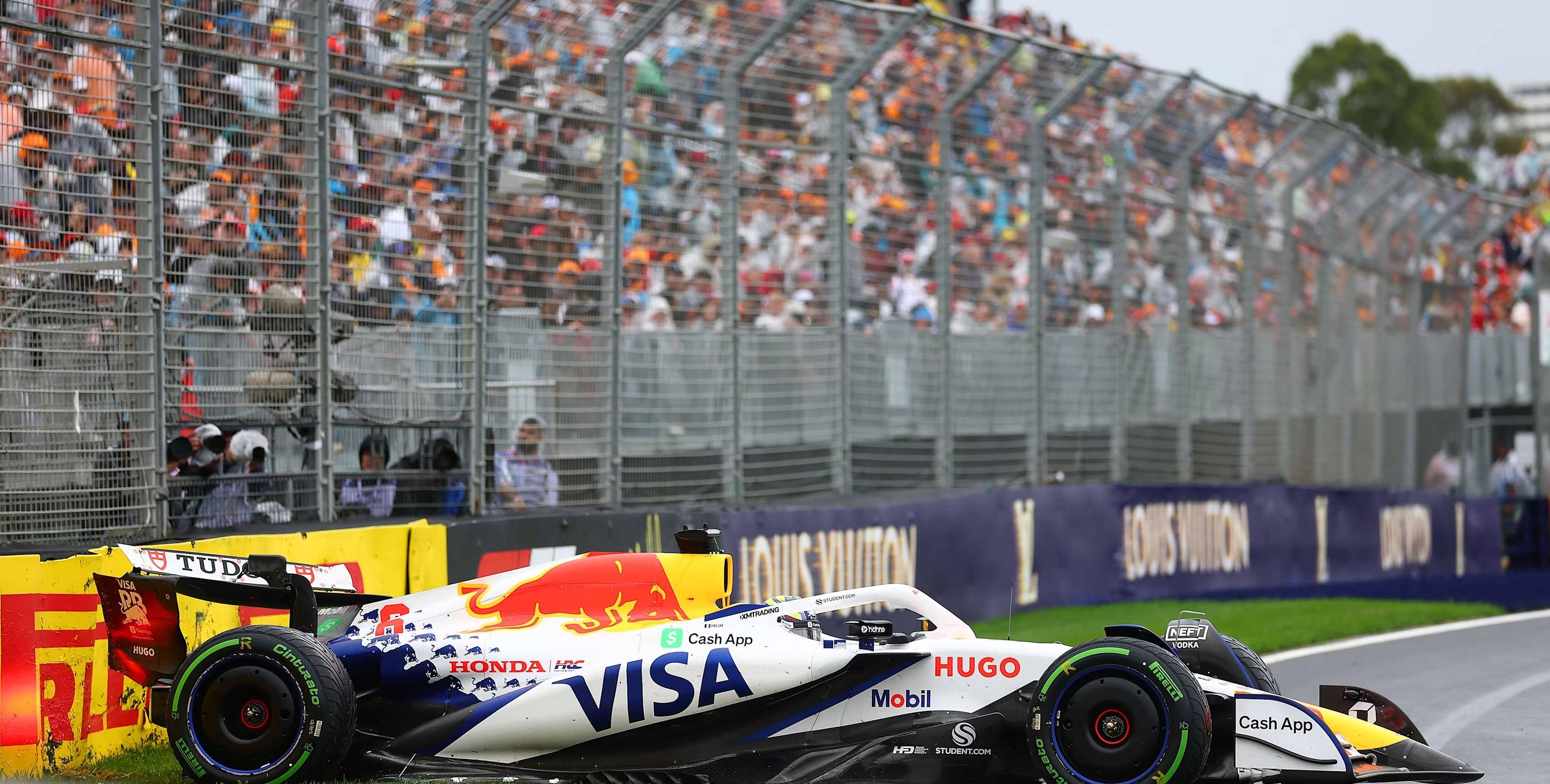 IM体育社区互动入口-红牛二队完胜红牛车队，勒克莱尔统治全场的简单介绍