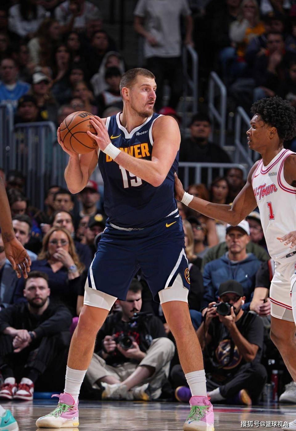 IM体育官网入口-火箭完胜江苏队，约基奇关键制胜