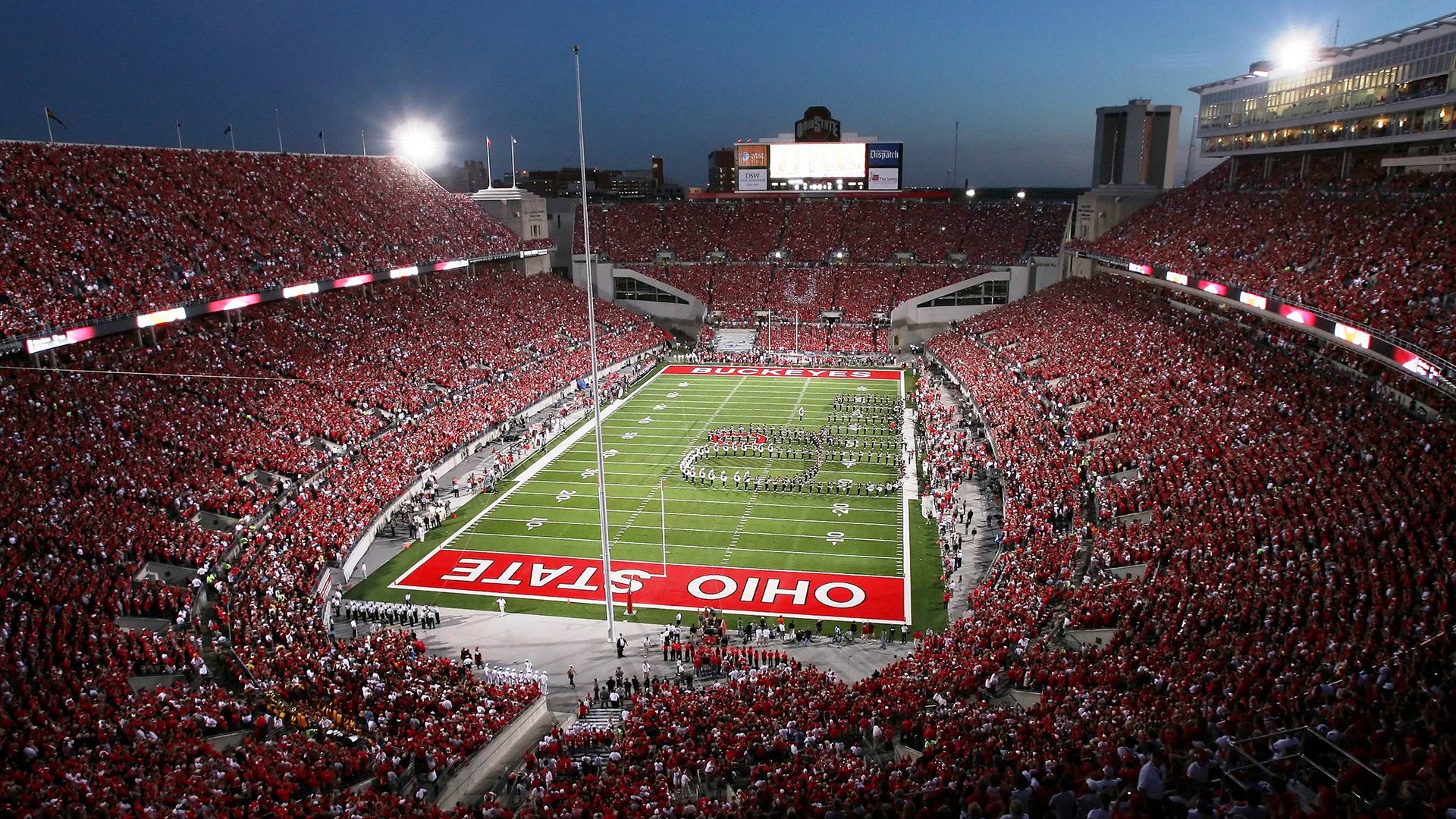 IM体育官方网-奥斯梅恩攻防转换一锤定音，切尔西提前终结悬念令多特蒙德窒息